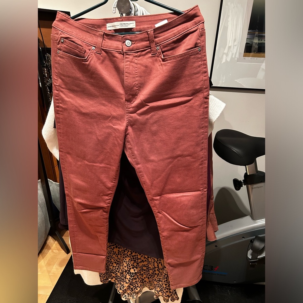 Skinny jeans
